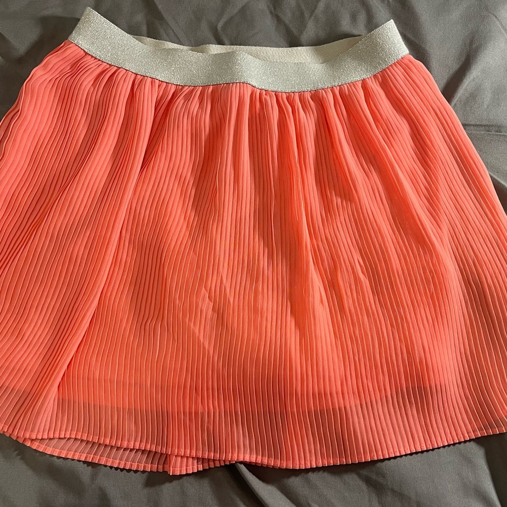 Sally Miller, GIRLS CORAL PLEADED SKIRT. Size Small